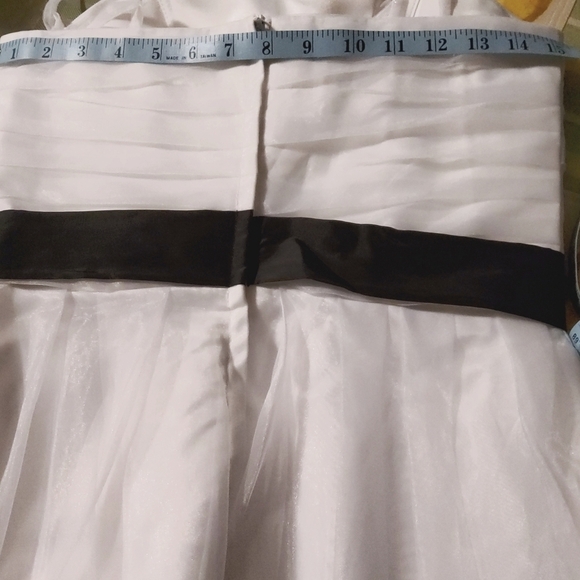 Kiss Formal Black & White Dress. Missing Size tag. SEE Photo for measurements. - Picture 5 of 8